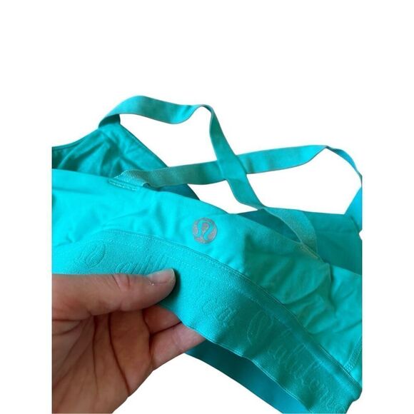 Lululemon Tiffany Blue Sports Bras size 6 Athletic - Picture 4 of 4